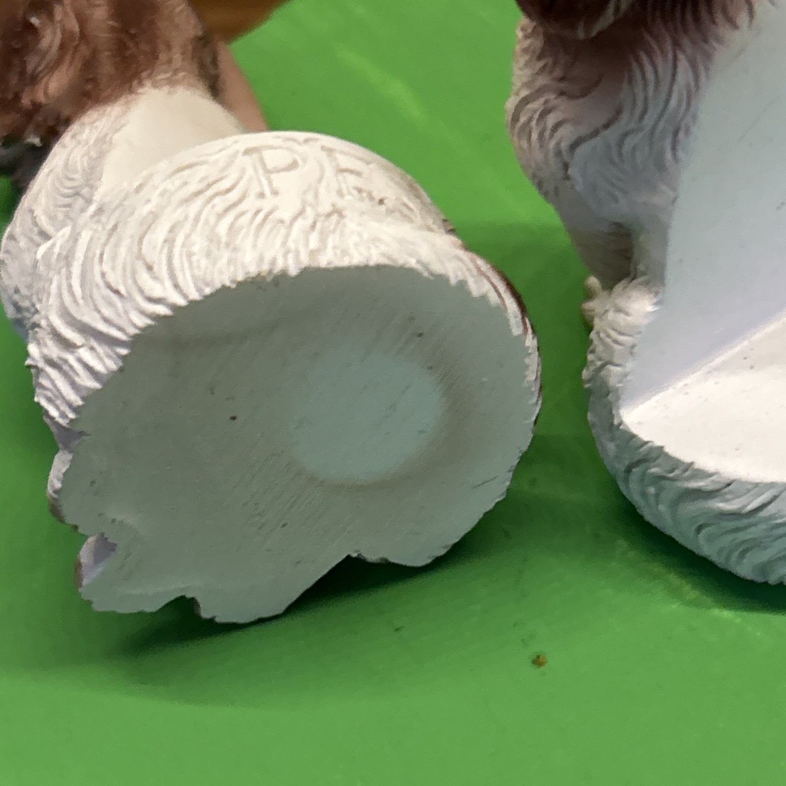 Planter Riser Plant Stand Pot Feet Springer Spaniel Dog X4