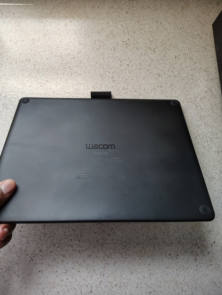 Wacom Intuos Medium Wireless Graphics Tablet - Black