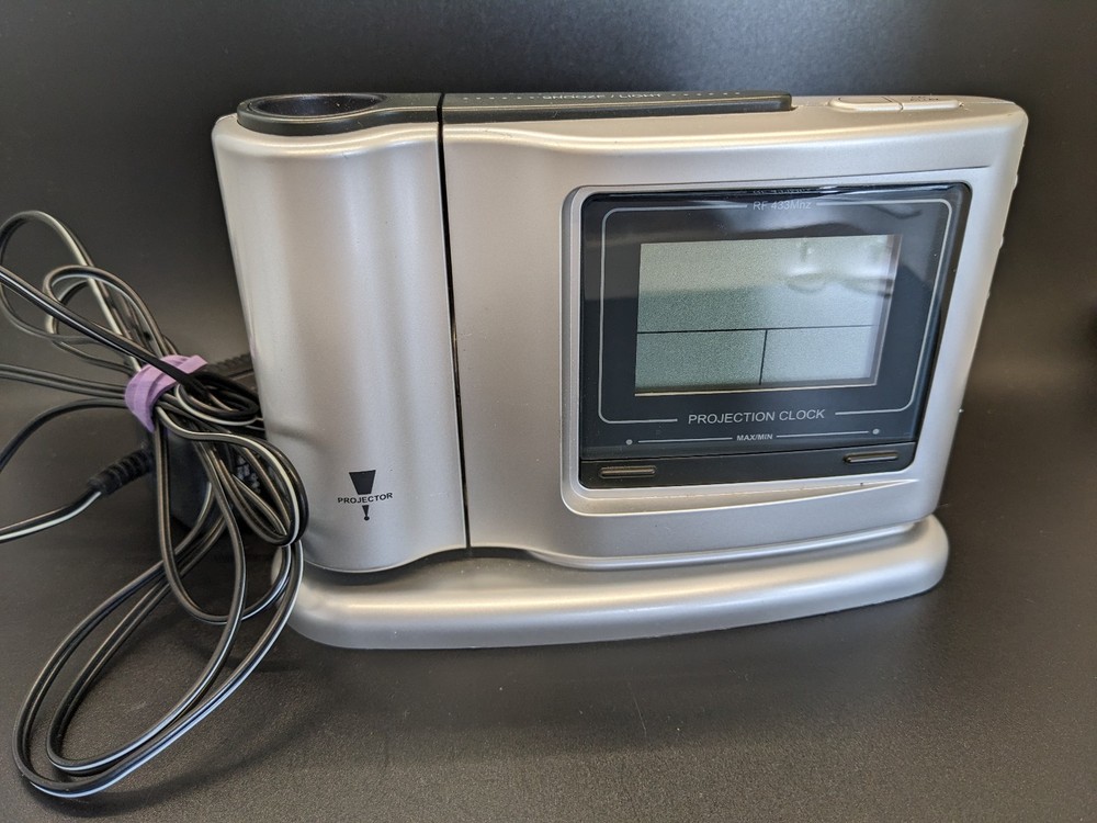 Living Solutions Projector Alarm Clock