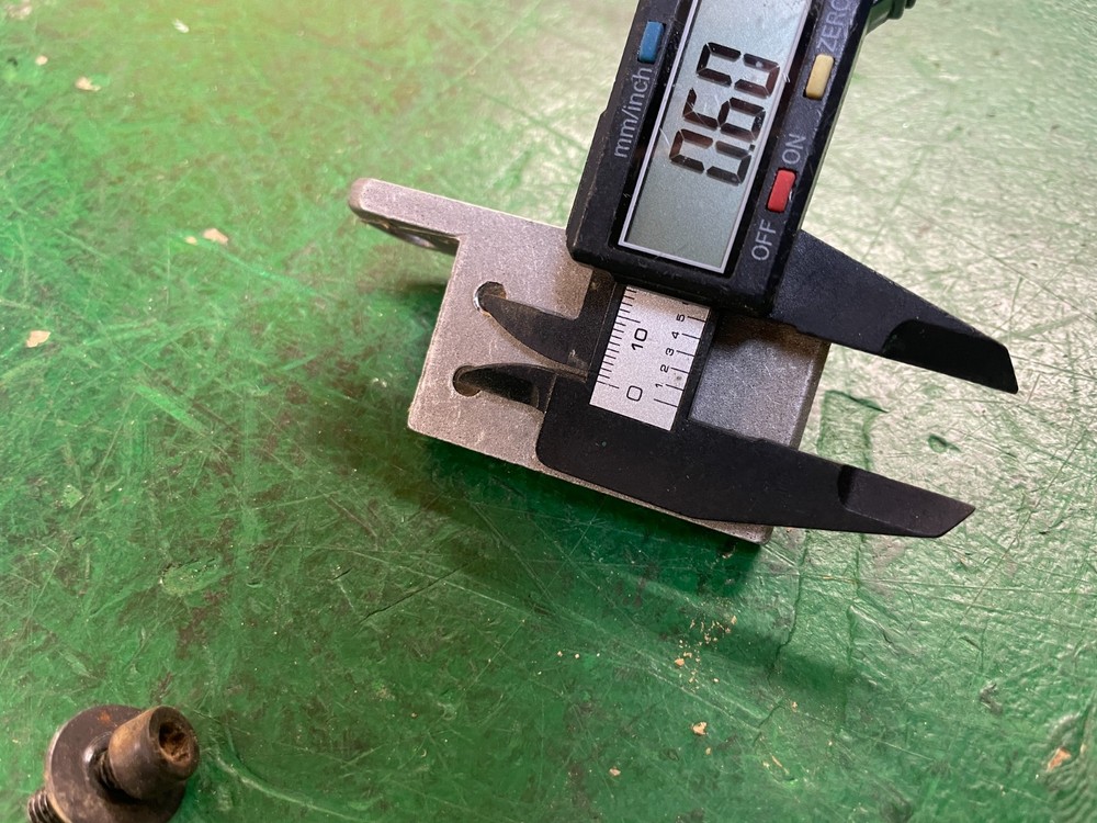 Duracraft D35510 Table Saw - Internal Blade Guard Bracket