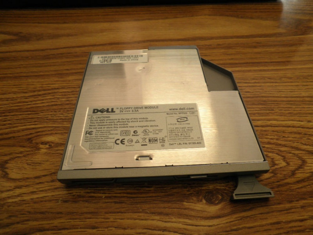 Dell: MPF82E Internal Floppy Disk Drive, PN: 0Y6933