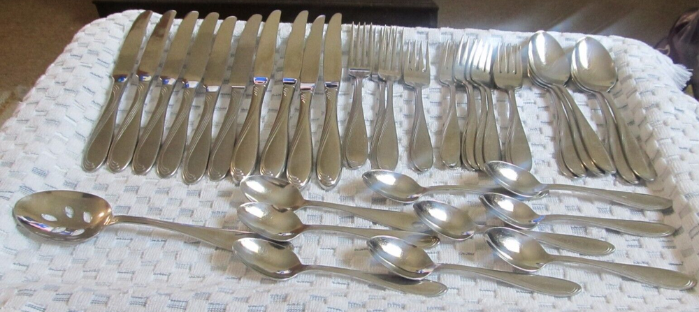 43 PC Oneida Camber Cresta Windswept Scroll Glossy Stainless Flatware