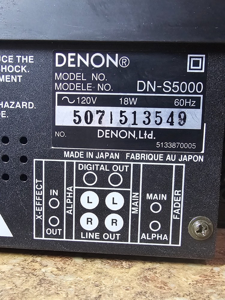 Denon DN-S5000 Digital CD Turntable DJ Controller Pre-owned