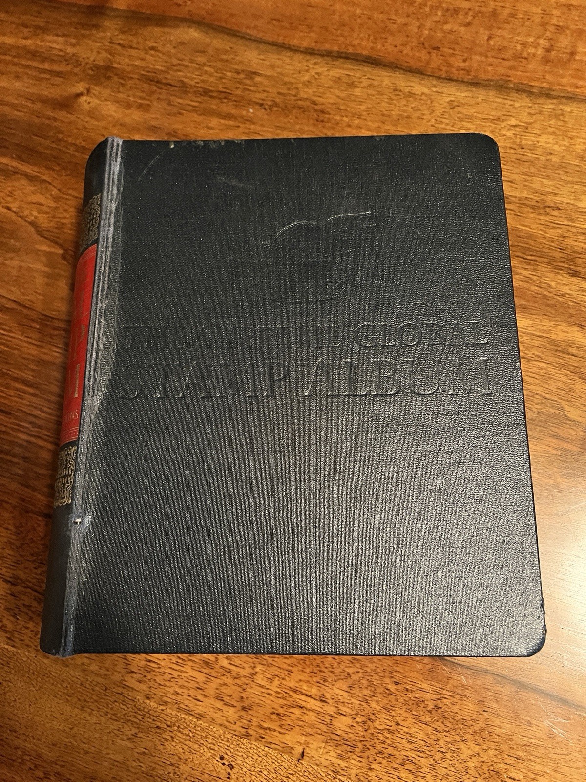 Minkus Supreme Global Stamp Album - South Africa To Zanzibar - 910 Stamps