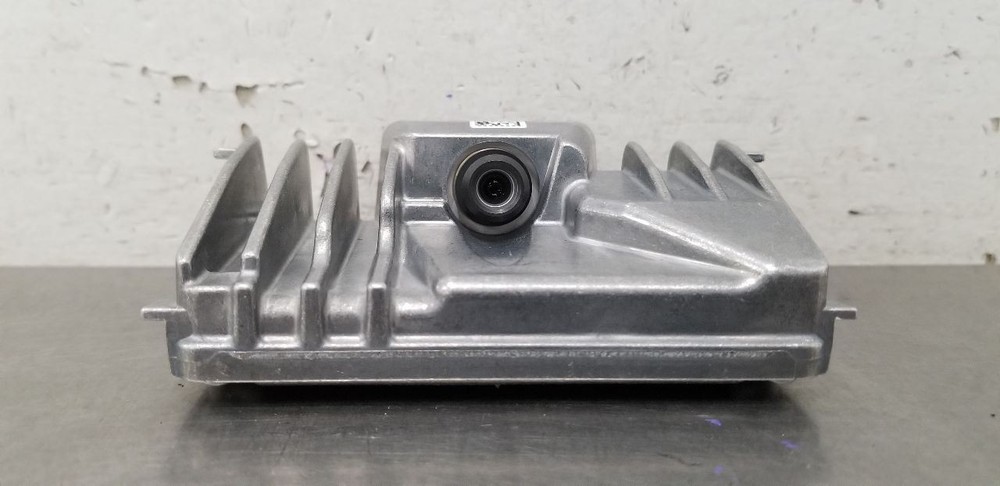 24 CHEVY SILVERADO 1500 FRONT FACING CAMERA WINDSHIELD MOUNTED 85011463