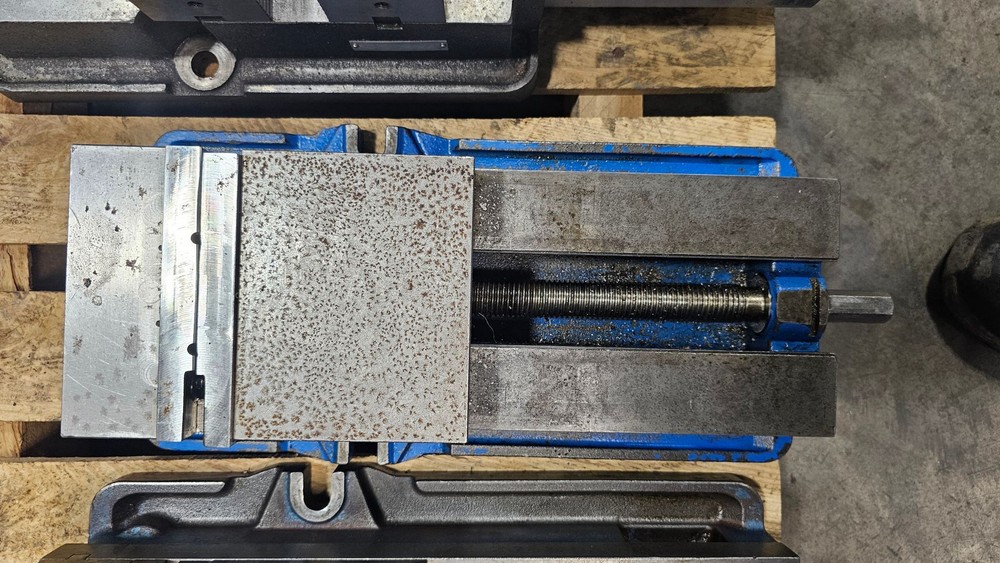 KURT DX6 CrossOver Machine Vise