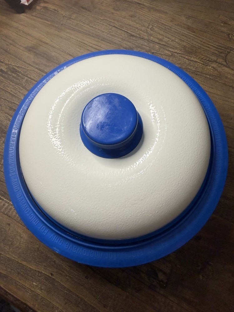Range Mate 11" Round Microwaveable Grill / Multi Cooker, Blue