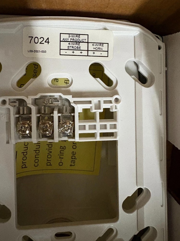 System Sensor SWK Speaker Strobe Wall Mount - White