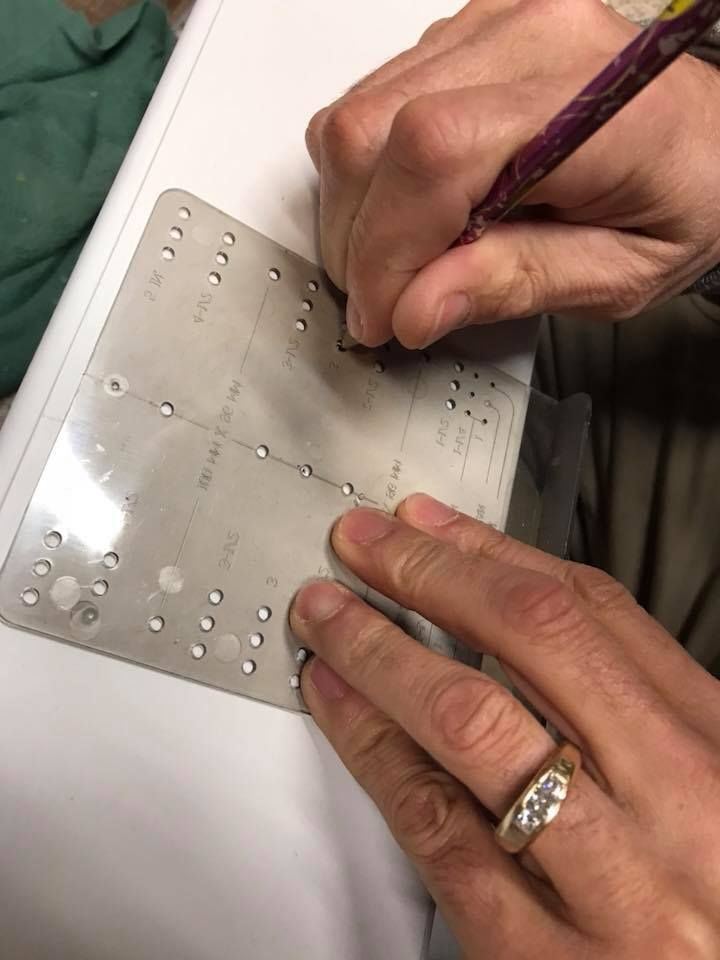 Alignright Cabinet Hardware Template