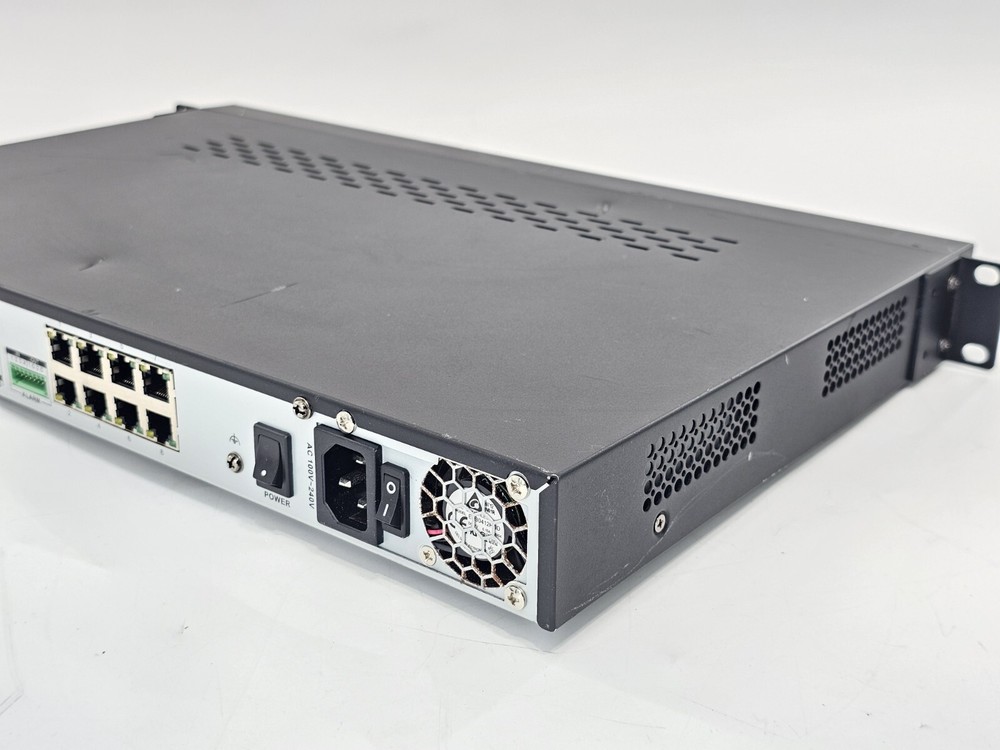 3xLOGIC V250-8-4TB Embedded PoE Server