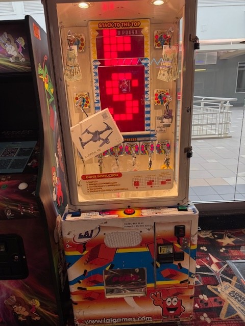 STACKER CLASSIC Prize Redemption Arcade Machine WORKS GREAT!