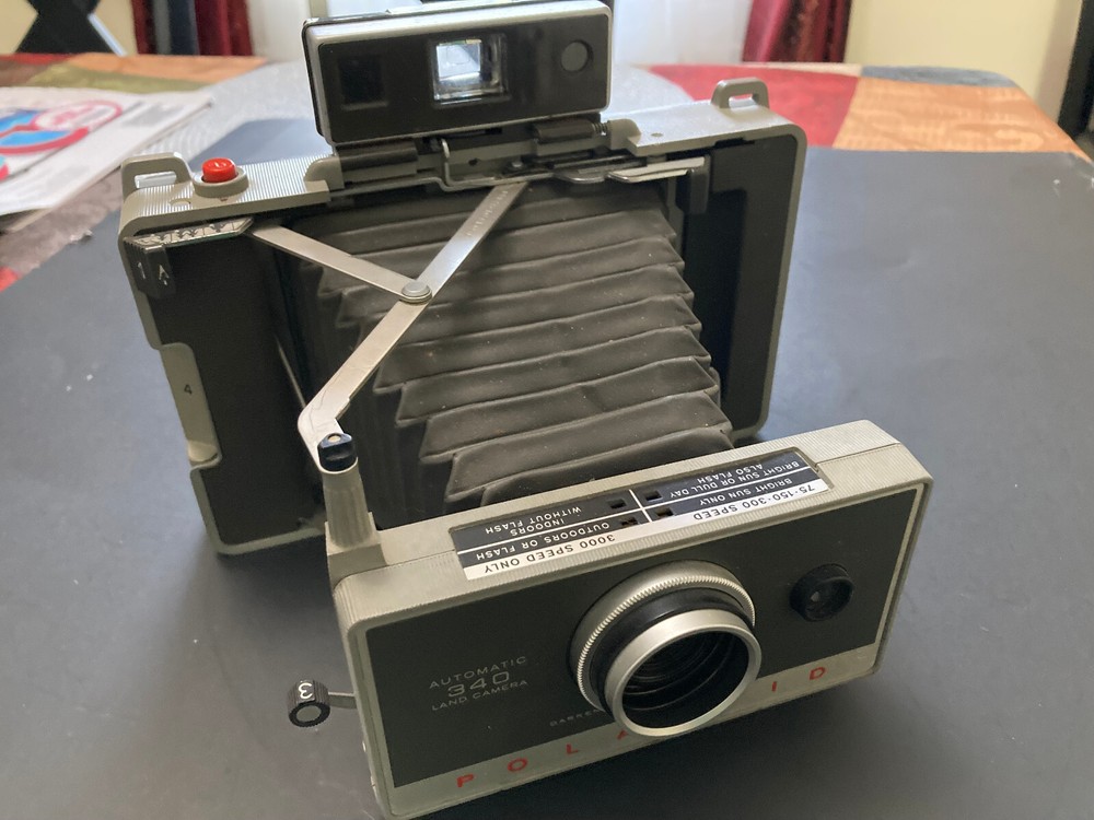 Polaroid Land 340 Instant Camera