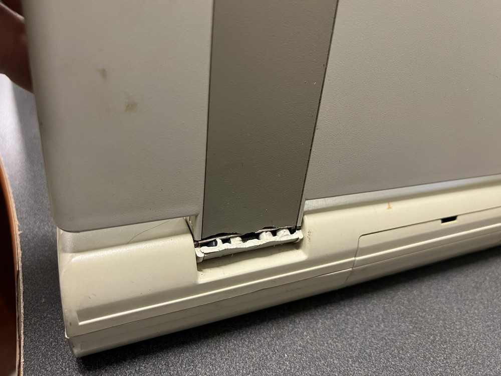 AST Premium Exec 386SX/20 laptop computer