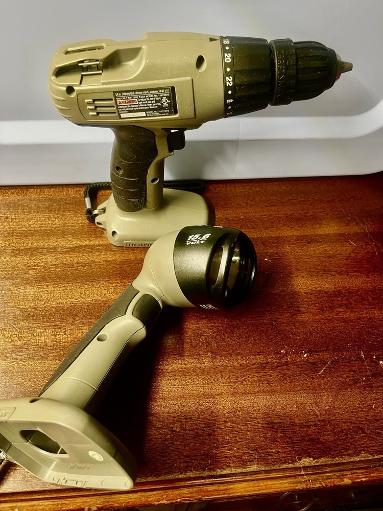 Craftsman Black+Decker Hyper Tough Drill/Driver Flashlight Tool Set 18V