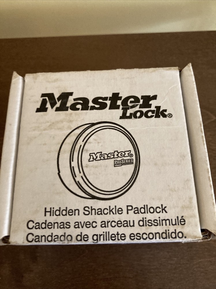 Master Lock 6271 Hidden Shackle Padlock -- NEW -- includes 2 keys