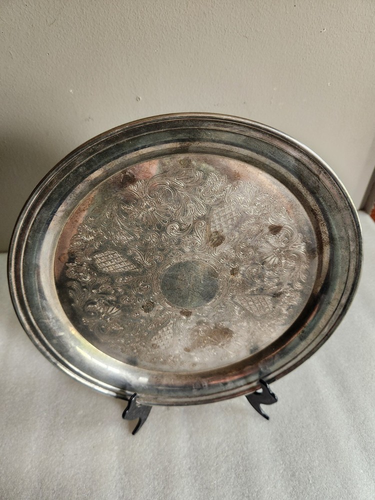 12" Round Silverplated Tray • No Makers Mark