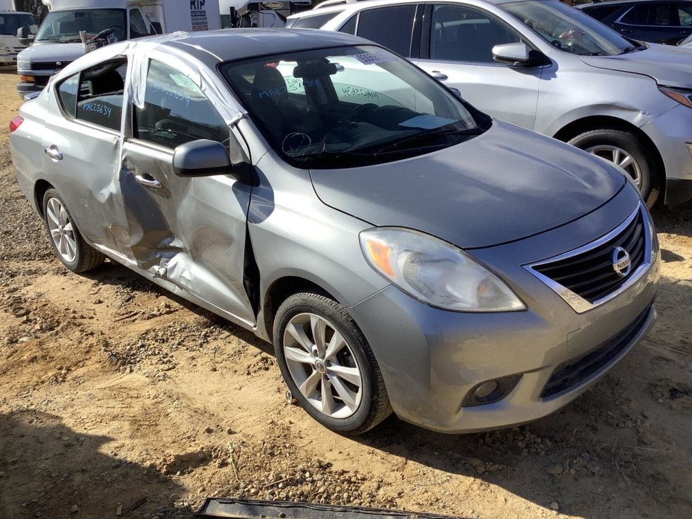 VERSA 2014 Glove Box 4914935