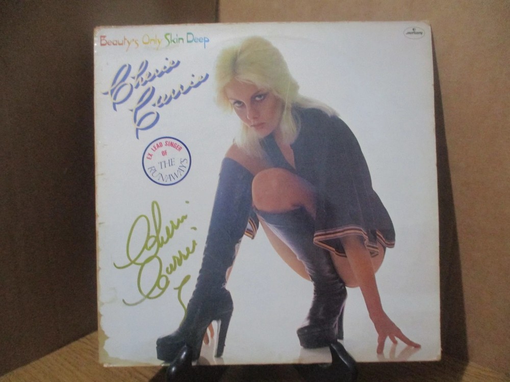 CHERIE CURRIE (THE RUNAWAYS) AUTHENTIC SIGNED/AUTOGRAPHED VINYL RECORD-JSA