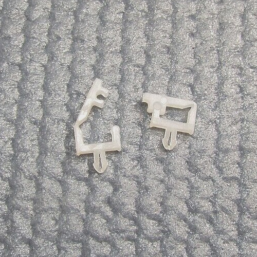 x100 MICRO LOCKING WIRE SADDLE ARROW MOUNTING CABLE HOLDER Essentra MWSLT-1-O1