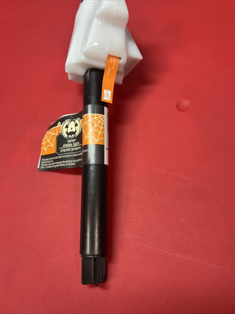 Ghost 9" HALLOWEEN LIGHTED Solar Stake Light