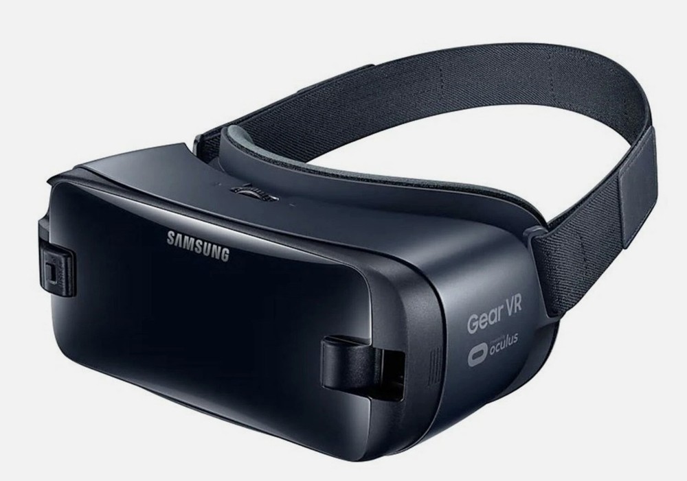 Samsung Gear VR Headset with Controller Powered by Oculus SM-R3250