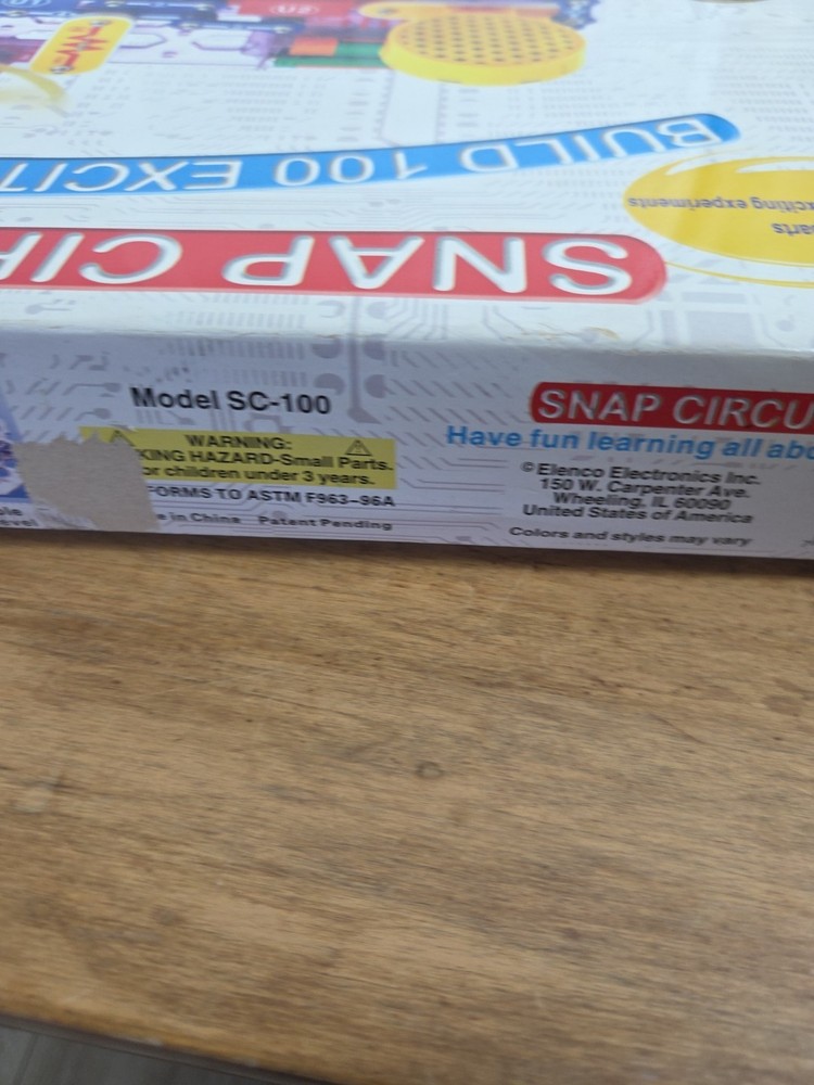 ELENCO Snap Circuits Jr. 100 Experiments Electronics Discovery Kit