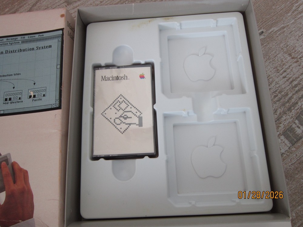Apple Macintosh MacDraw Software Box w/Manuals & Sealed Cassette NO SOFTWARE