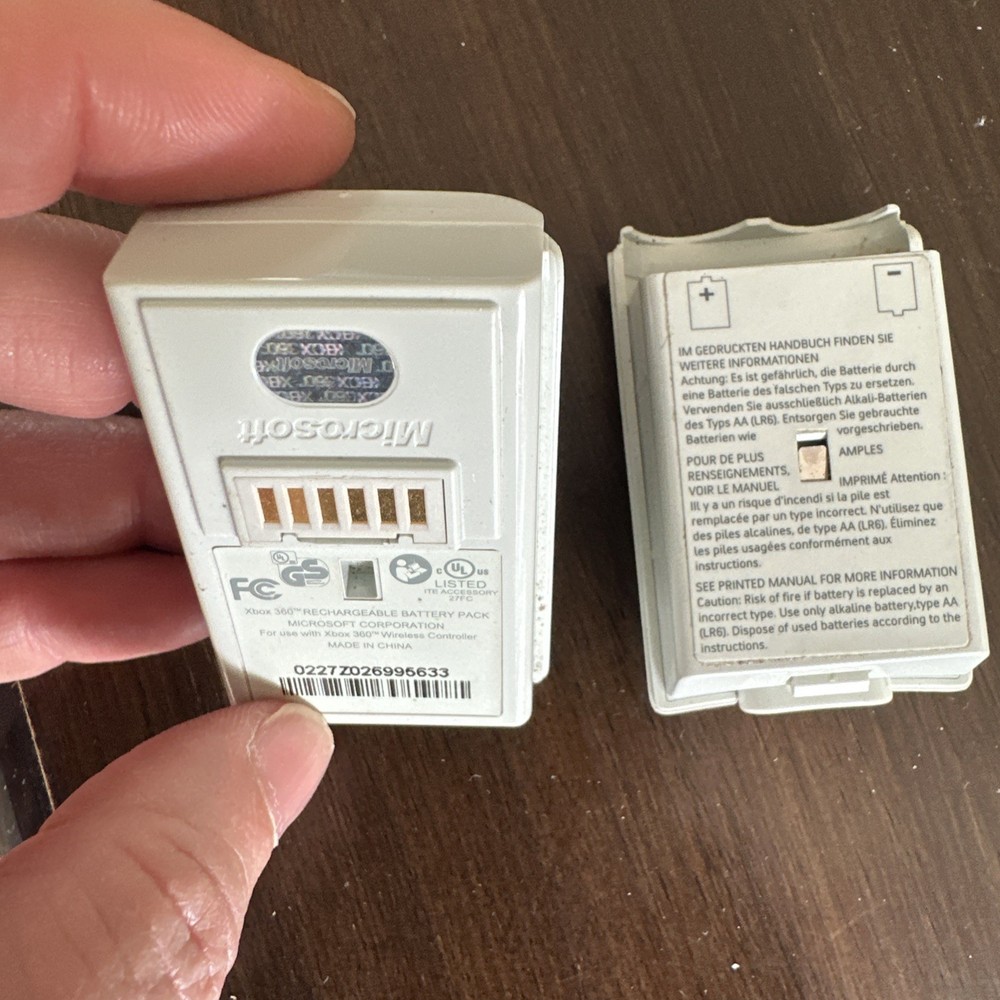 Microsoft OEM Xbox 360 Rechargeable Controller Battery Pack White &empty 2nd pk