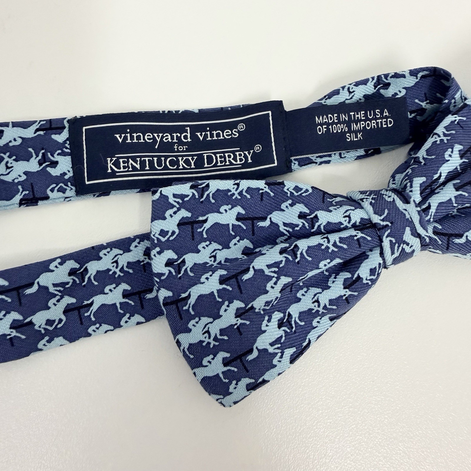 Vineyard Vines NEW Boy's Bow Tie Kentucky Derby Horses Navy Silk 2" (W) 6.5" (L)