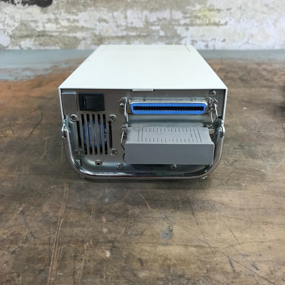 Maynard Electronics MaynStream 1300DAT External DAT SCSI Tape Drive w/Cables