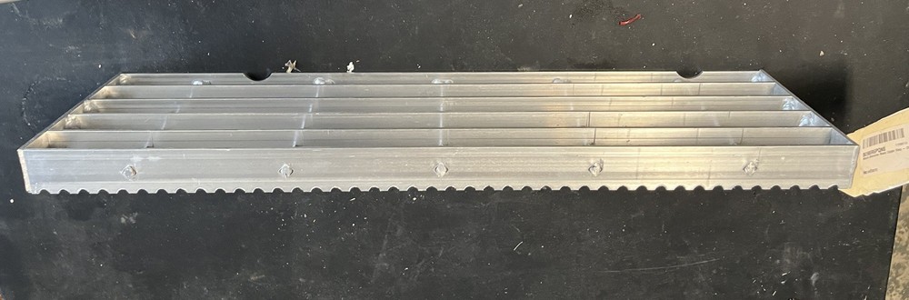 Cab Upper Step for MACK 85QM4218