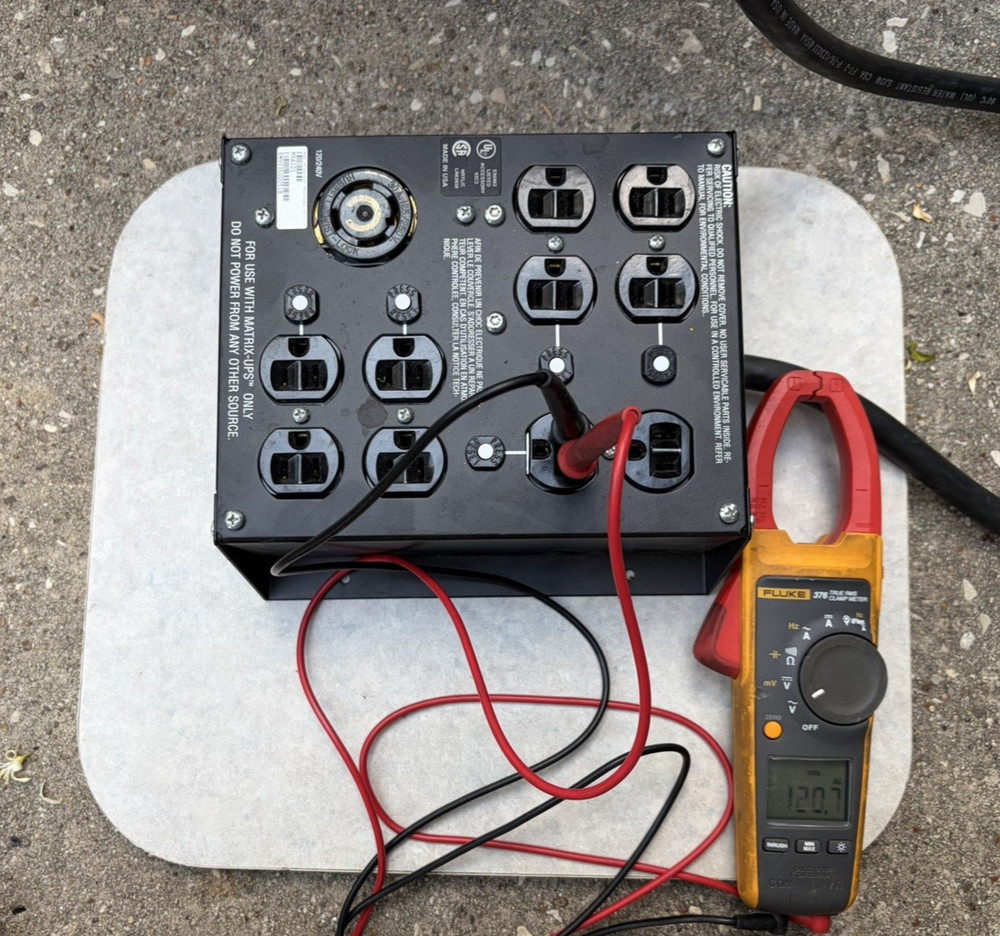APC MXA101, Power Distribution 11 Outlets, 120V 30A Unit, Tested