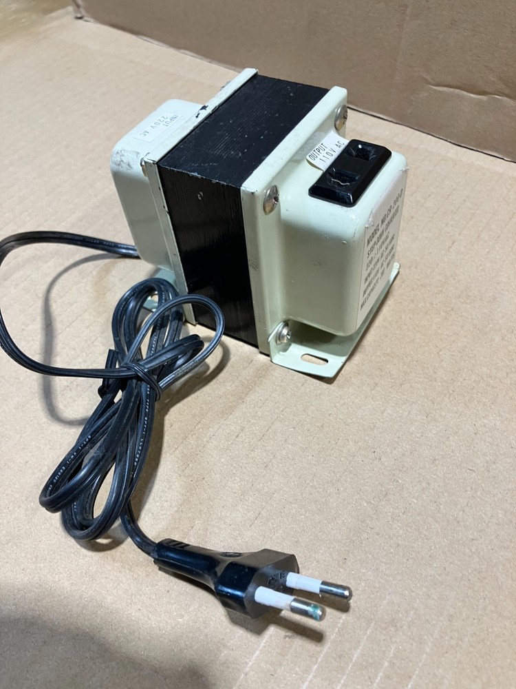 220-110V Step down converter model No.CR-200-D