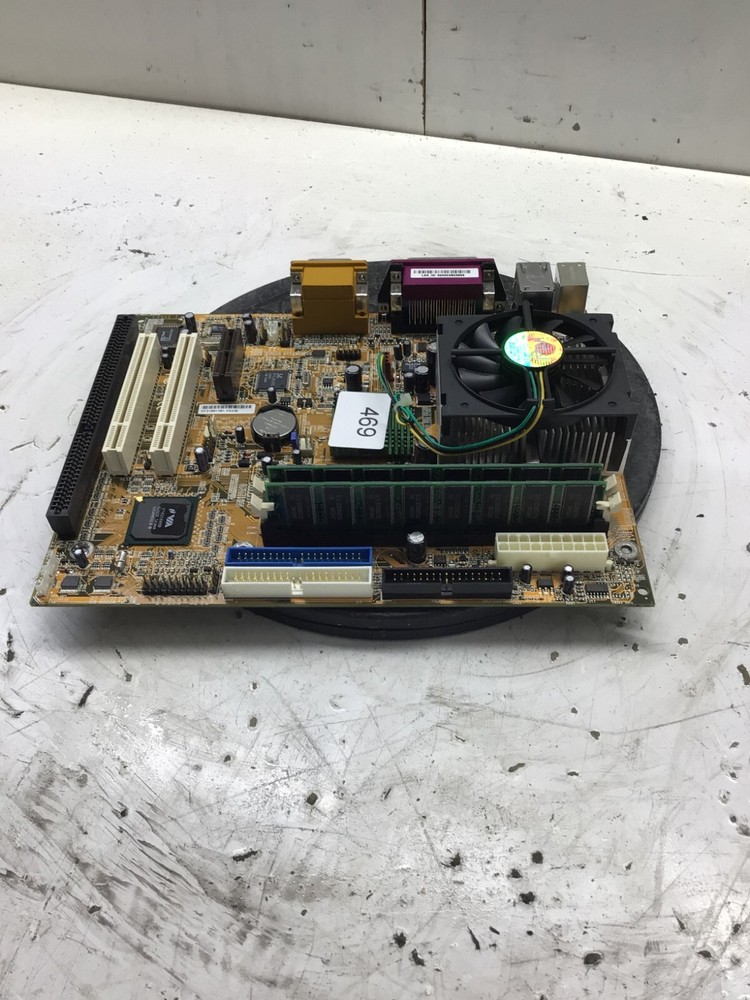 FIC FR33E Intel Celeron 900MHz 512MB NO HDD