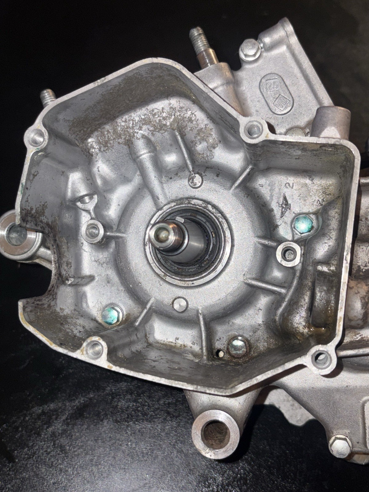 99-02 2002 CR125R CR125 OEM Engine Crankcase Crank Case Bottom End Transmission