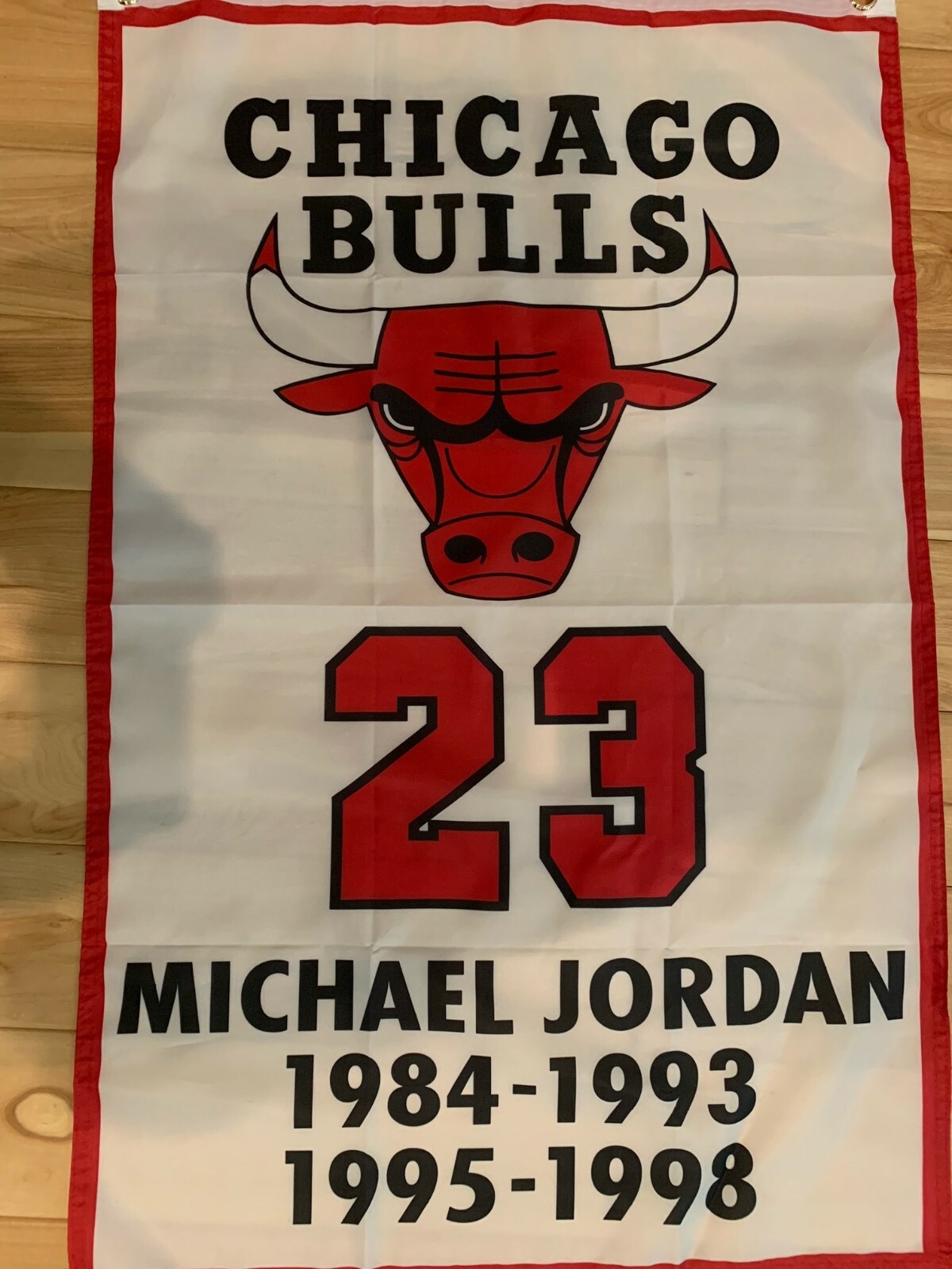 2' x 3' Chicago Bulls banners - Pick from 6 Championships/Jordan/Pippen/Jackson