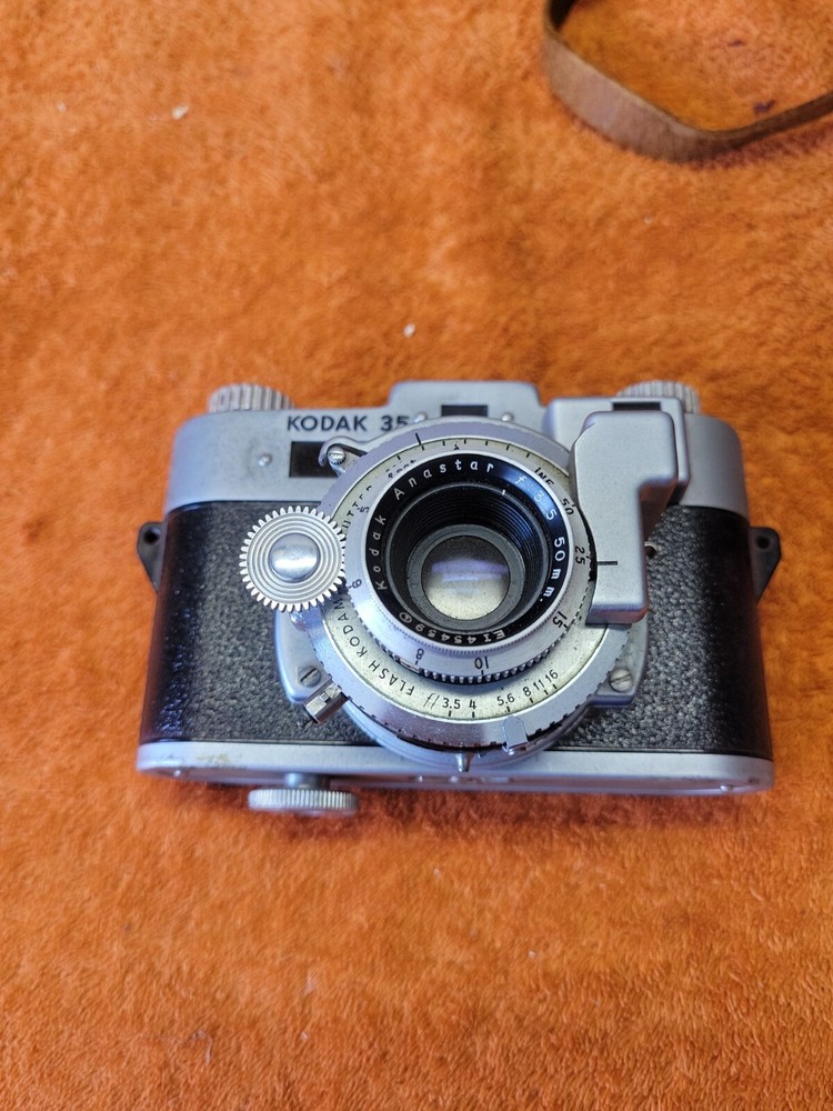 R•Kodak 35 Rangefinder Camera + Brown Leather Case Untested
