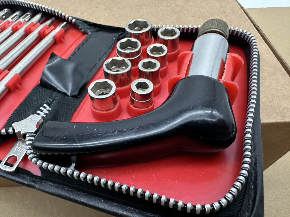 Vintage PC World Tool Kit - Computer Nut Driver Screwdriver Socket Set