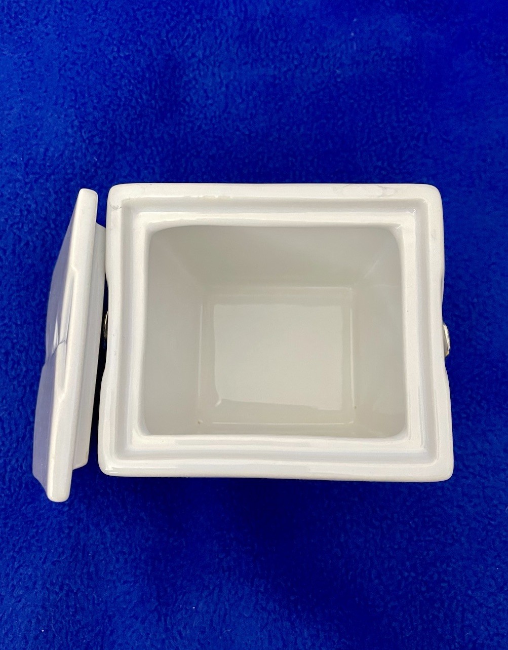 Pottery Barn White Ceramic Chinese Take Out Container W Lid Canister 4” Tall