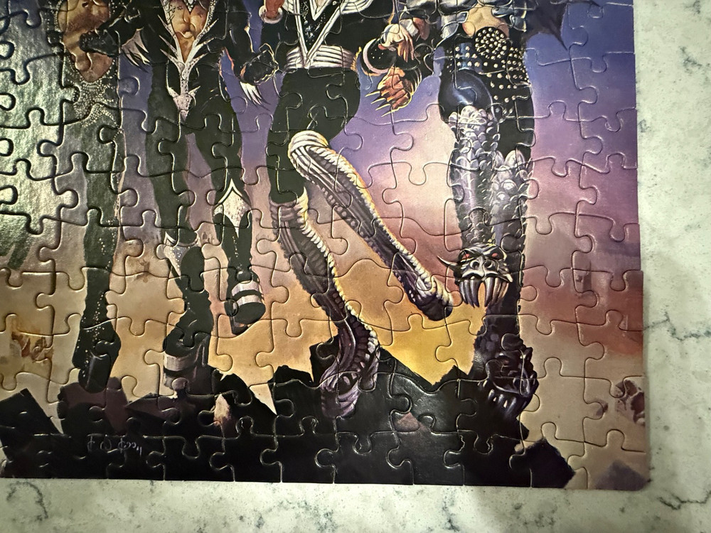 Kiss Puzzles