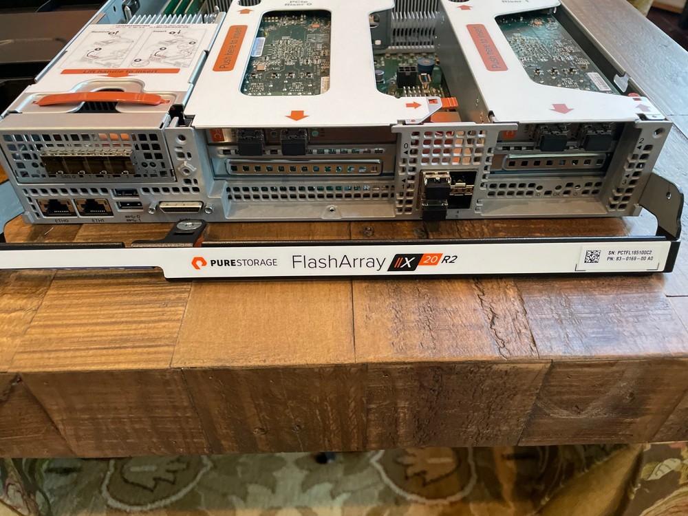 Pure Storage 83-0169-00 Flash Array X20 R2 controller. 192gb memory. procs.
