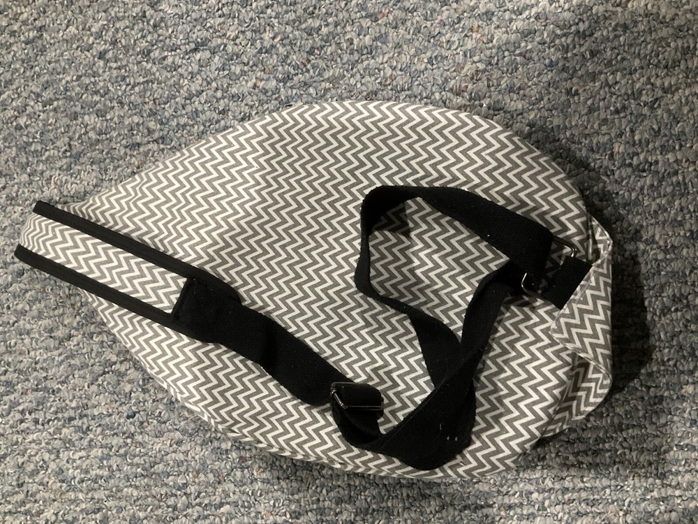 Satchel White/DARK GRAY New