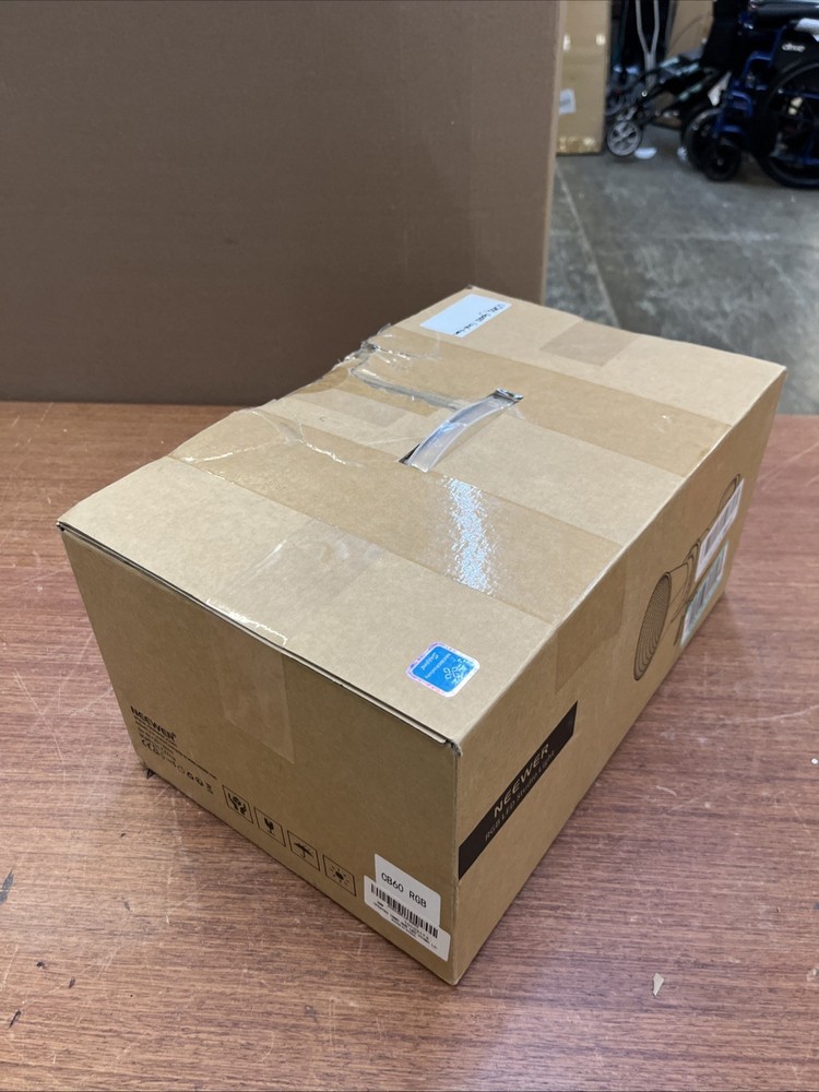 NEEWER CB60 RGB Video Light