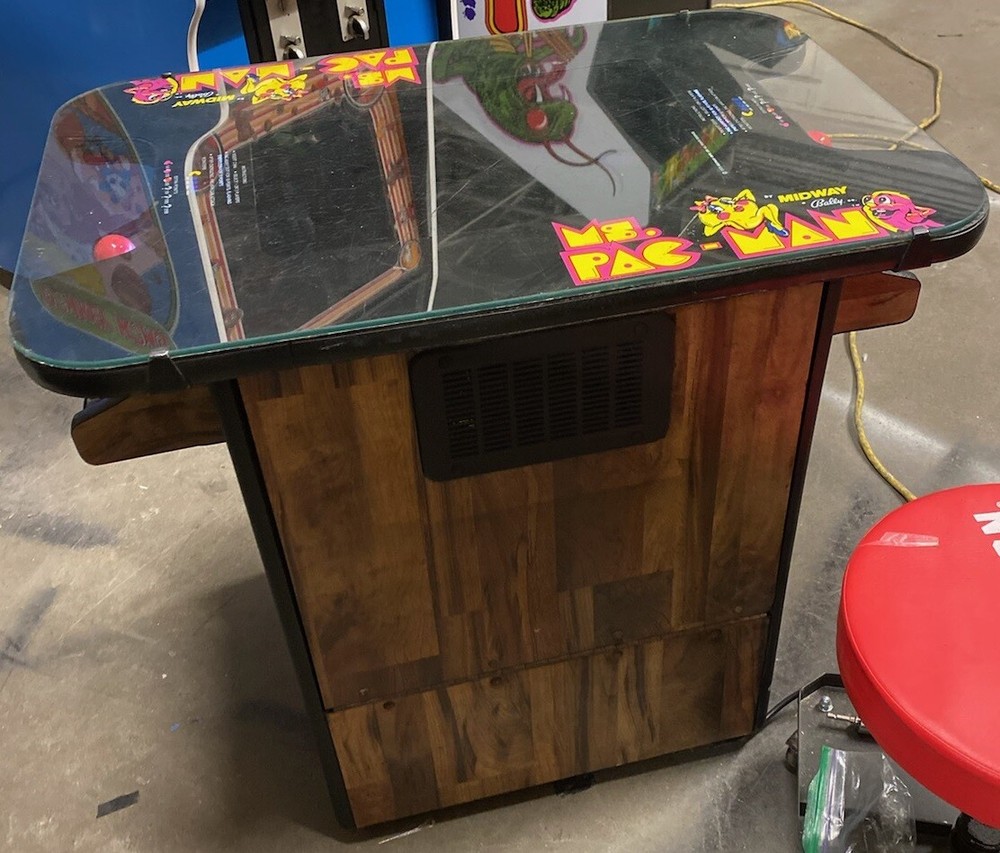 MS PAC-MAN ARCADE MACHINE COCKTAIL TABLE