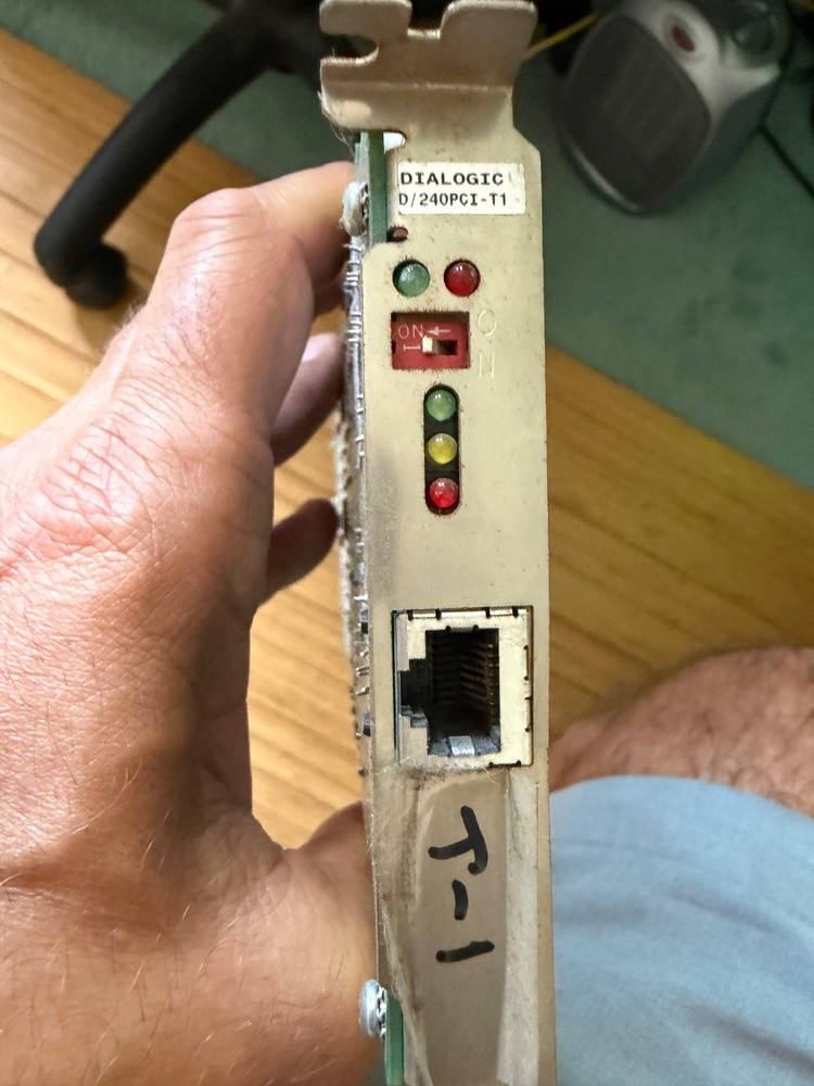 Dialogic D/240PCI-T1 digital telephony interface card