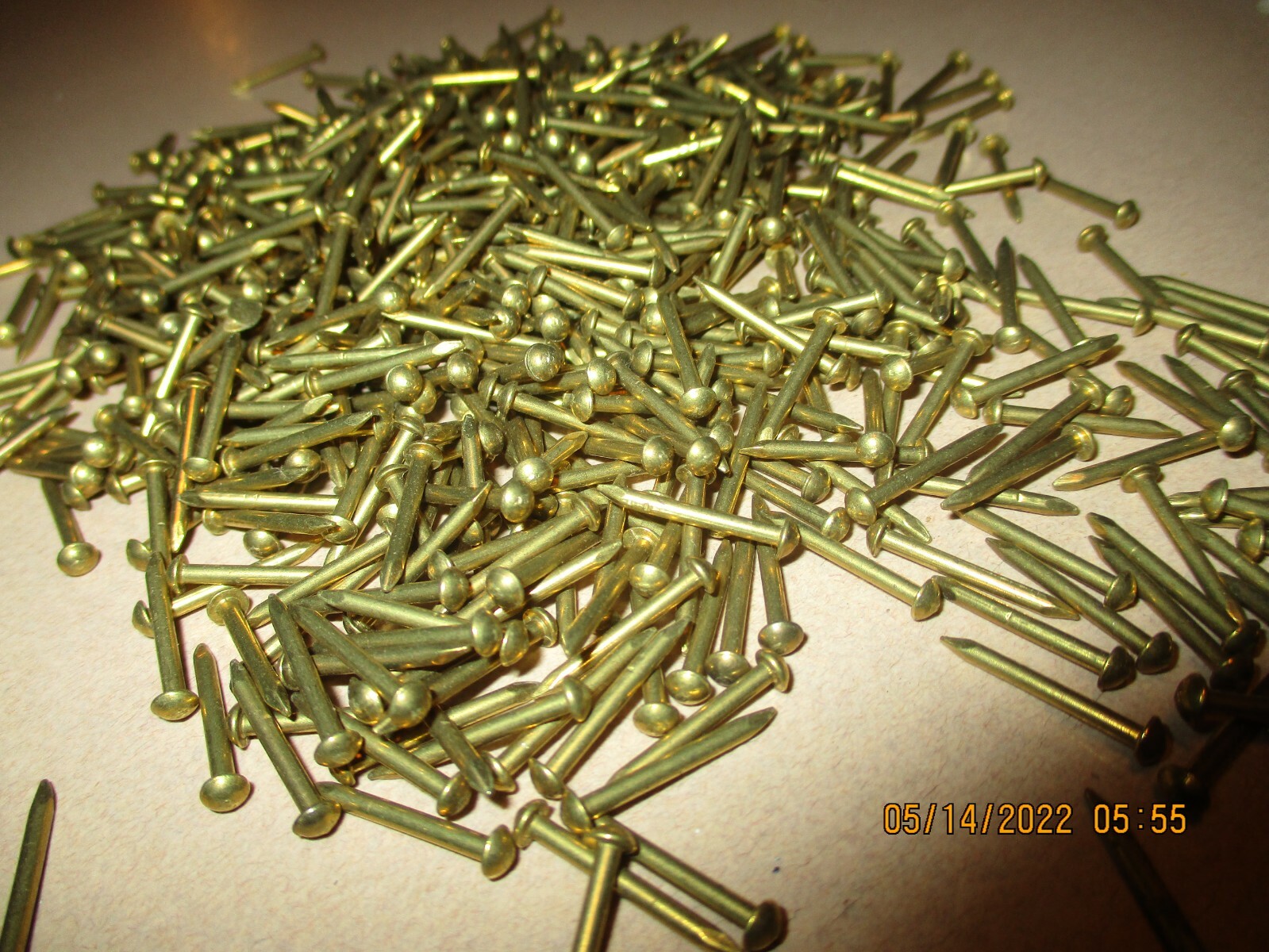 100 VINTAGE 5/8" X #16, SOLID BRASS BRAD NAILS, ROUND DOME HEAD ESCUTCHEON PINS
