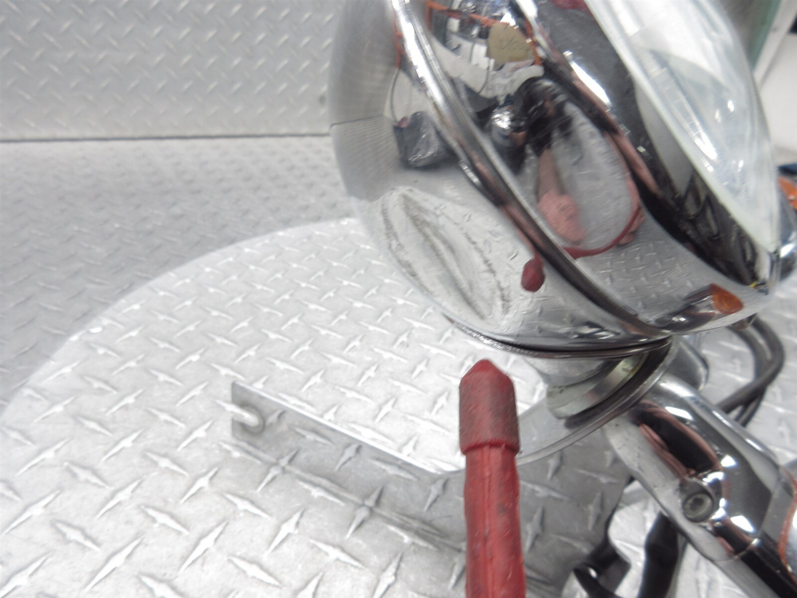 2011 Harley Electra Glide Classic FLHTC Front Fog Turn Signal Light Bar Bracket