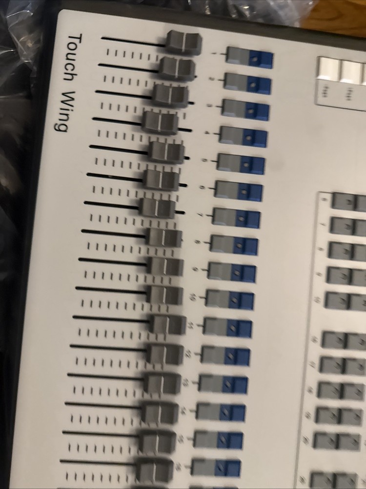 Tiger Touch Fader Wing In Case