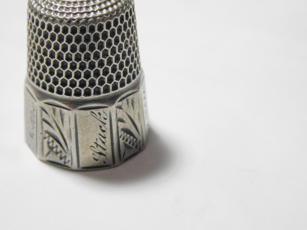 Vintage Sterling Silver 1896 Thimble MI129