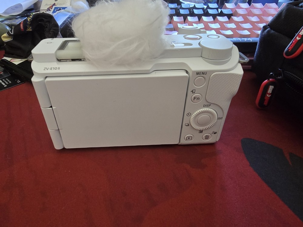 Sony ZV-1 II 21MP Vlogging Camera - White/Bundle